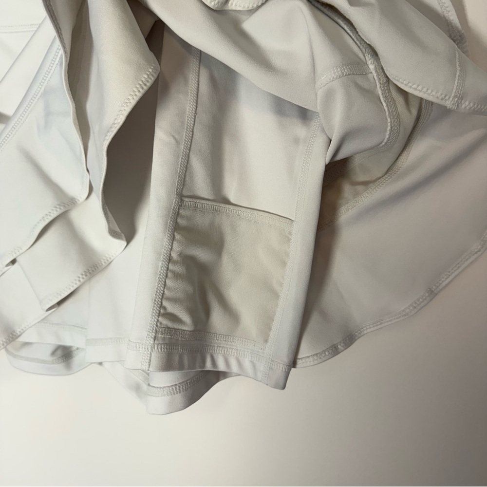 Zella White Activewear Skort with Ruffles and Built-in Ball Pockets Size XL - Picture 6 of 8